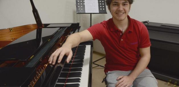 Genç piyanist Cimuk'a Rusya'dan vize engeli