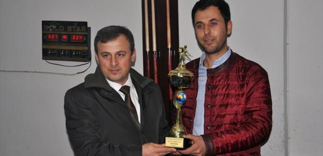 Suşehri'de bilardo turnuvası düzenlendi