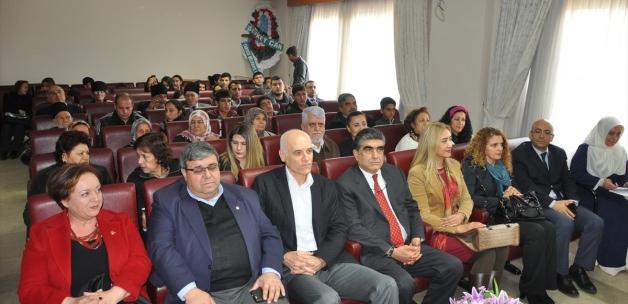 Tarsus’ta "Kadına şiddete medyanın bakışı" konferansı