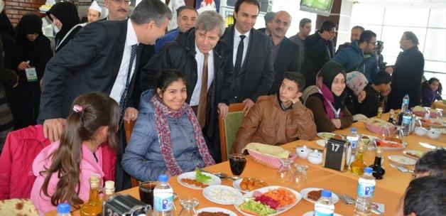 İHH Bitlis Şubesinden "Yetim Karne Şenliği"