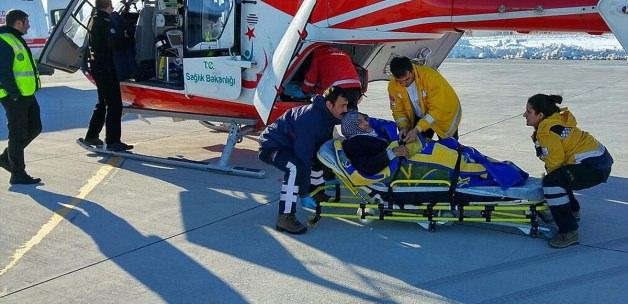 Bingöl'de 4 hasta helikopterle hastaneye ulaştırıldı