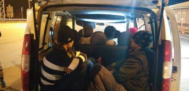 Edirne'de 41 sığınmacı ve kaçak yakalandı