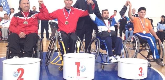 Sorgunlu engelli badmintoncular Türkiye üçüncüsü oldu