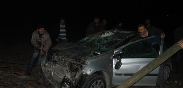 Adana'da polis otomobili devrildi: 2 yaralı