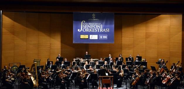 Bursa'da Stanislav Ushevin ve Gökhan Aybulus konser verdi