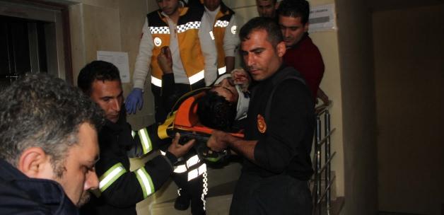 Asansör boşluğuna düşen Suriyeli yaralandı