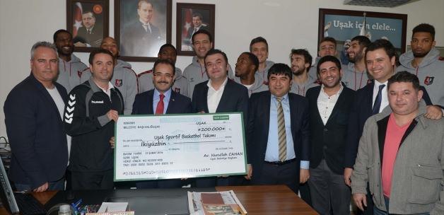 Belediyeden Muratbey Uşak Sportif'e destek