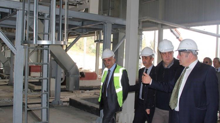 Giresun Belediye Başkanı Aksu, borsa inşaatını inceledi