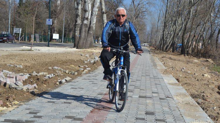"Edirne'de yapımı devam eden bisiklet yolu"