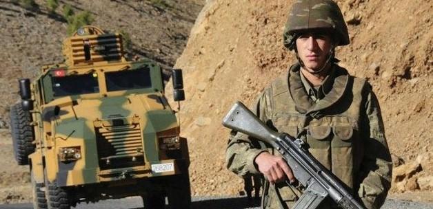 ''Türk askeri IŞİD'i gizlice vuruyor''