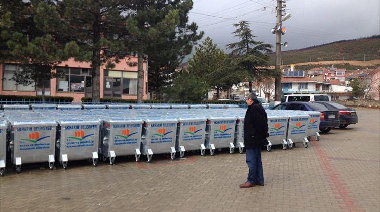 Akharım Belediyesine hibe edilen çöp konteynerleri teslim edildi