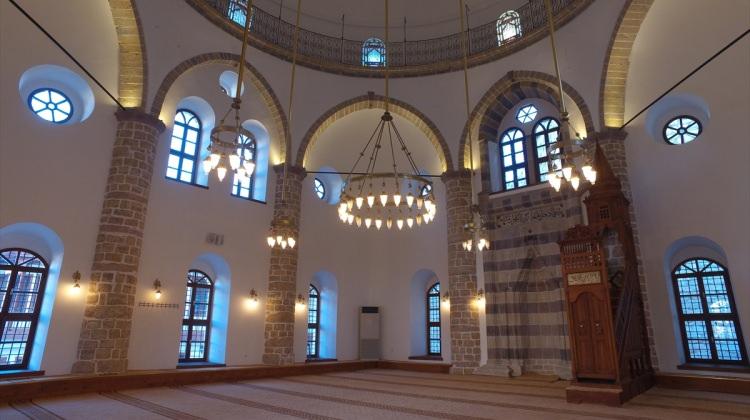 Asırlık cami restorasyonun ardından ibadete açıldı