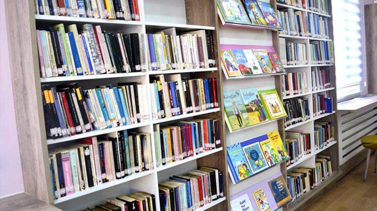 Çaybaşı'nda halk kütüphanesi açıldı