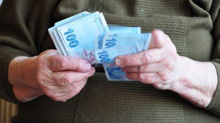 Emekli maaşına asgari ücret zammı!