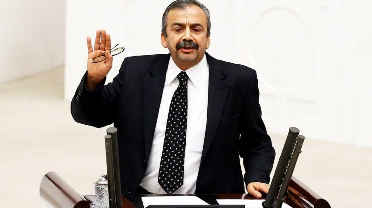 Sırrı Süreyya yine 'boş' konuştu