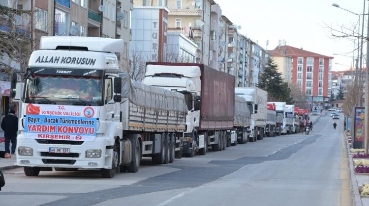Kırşehir'den Türkmenlere 12 tır yardım