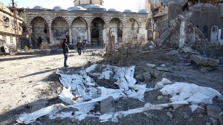 Teröristlerin zarar verdiği tarihi cami