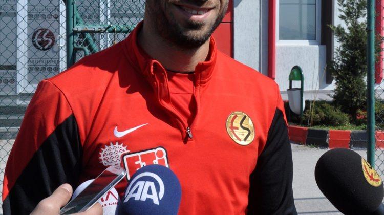 Eskişehirspor'un kaptanı Sezgin Coşkun: