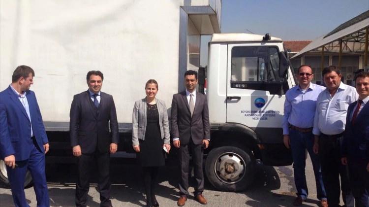 İstanbul'dan Kaynarca Belediyesine kamyon hibe edildi