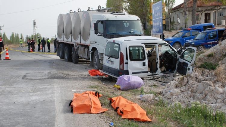 Burdur'da trafik kazası: 3 ölü
