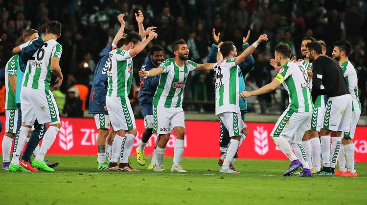 Konyaspor, Dortmund ile yarışıyor!