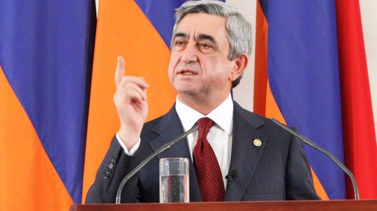 Önce geri vites yaptı sonra Türkiye'ye laf attı