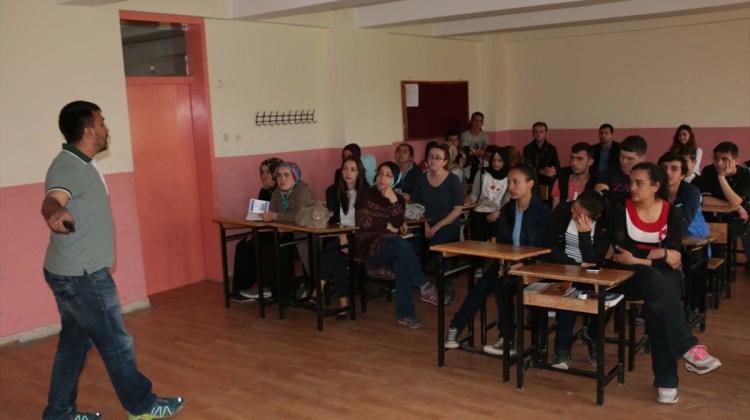 Mudurnu'da lise öğrencilerine meslek yüksek okulu tanıtıldı