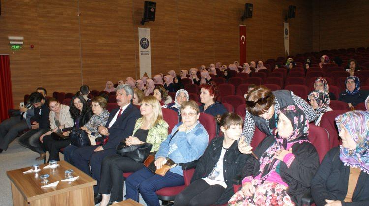 Samsun'da vatandaşlara "Yün Bebek" filmi izlettirildi