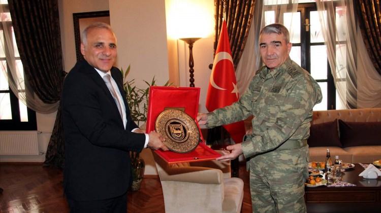 3. Ordu Komutanı Orgeneral Savaş'tan Vali Zorluoğlu'na ziyaret