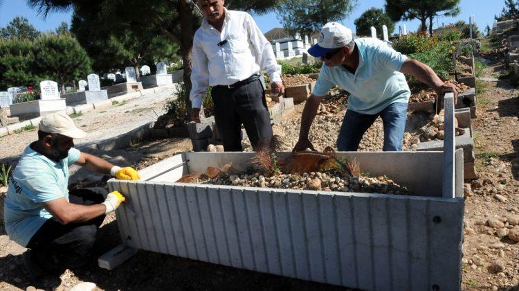 Kadirli Belediye'sinden "ücretsiz beton mezar" hizmeti