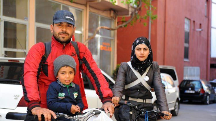 Cumhurbaşkanına "teşekkür" için pedal çeviren Suriyeli aile