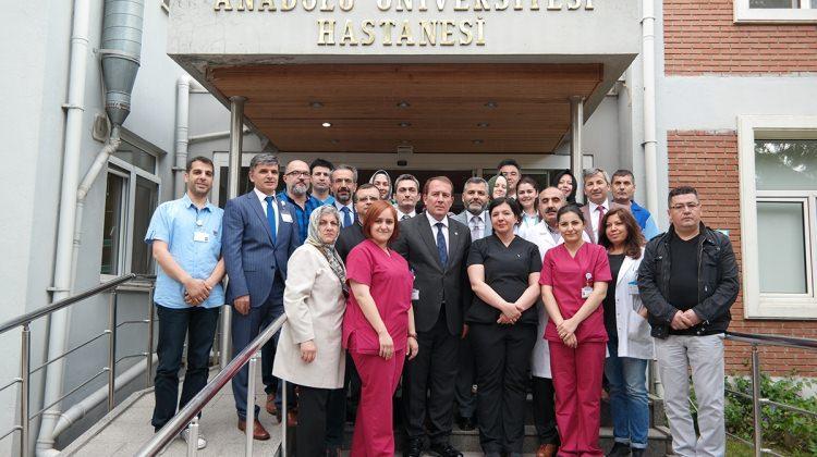AK Parti Eskişehir Milletvekili Karacan'dan hastane ziyareti