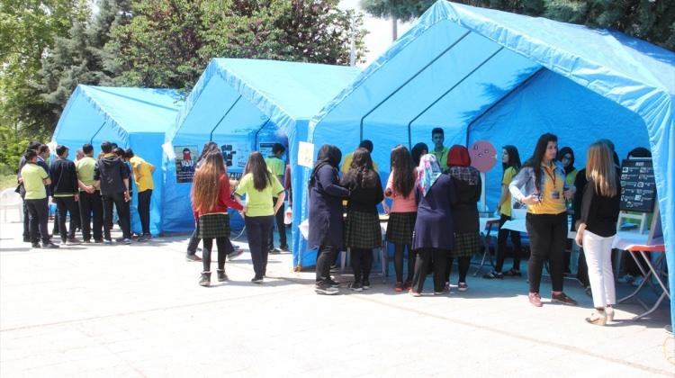 Elazığ'da lise öğrencileri bilim sergisi açtı
