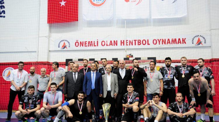 Erkekler hentbolda Türkiye Kupası Beşiktaş Mogaz'ın