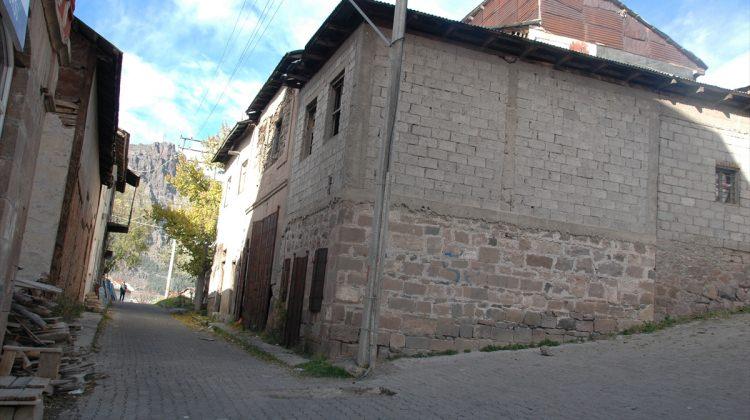 Şebinkarahisar'da "Tarihi Kale Sokağı Evleri" projesi