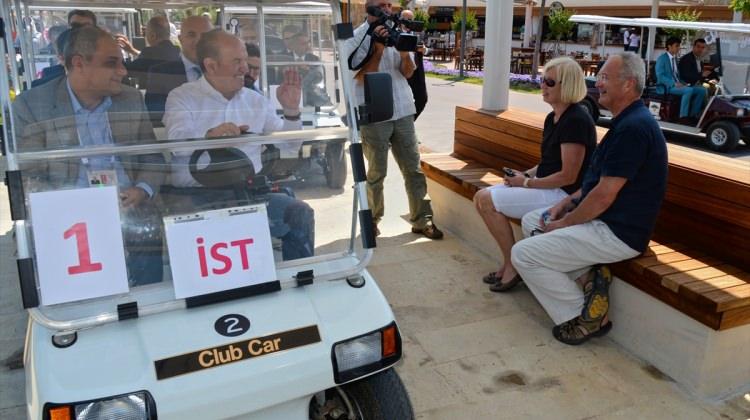 Topbaş EXPO'da İstanbul bahçesini gezdi