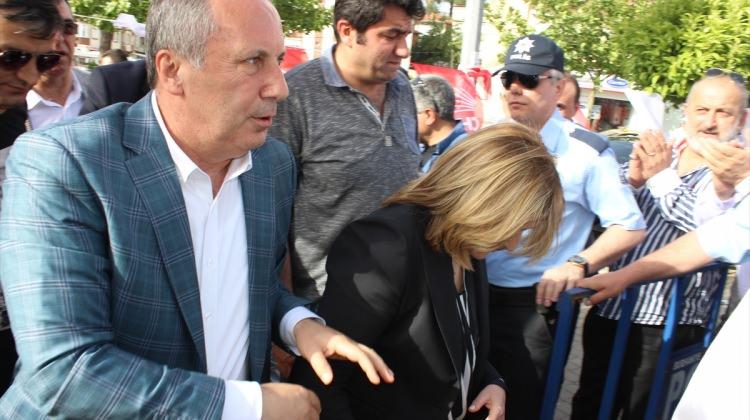 CHP Yalova Milletvekili İnce, Edremit'te miting düzenledi