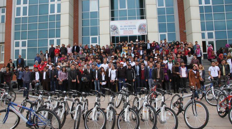 MŞÜ'de bisiklet sürme etkinliği