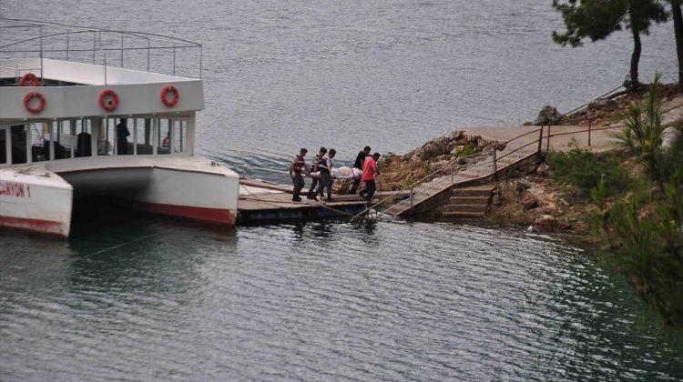 Göle düşen cipteki 3 turistin kaybolması