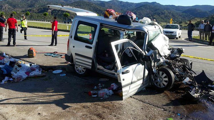 Çorum'da trafik kazası: 3 ölü, 2 yaralı