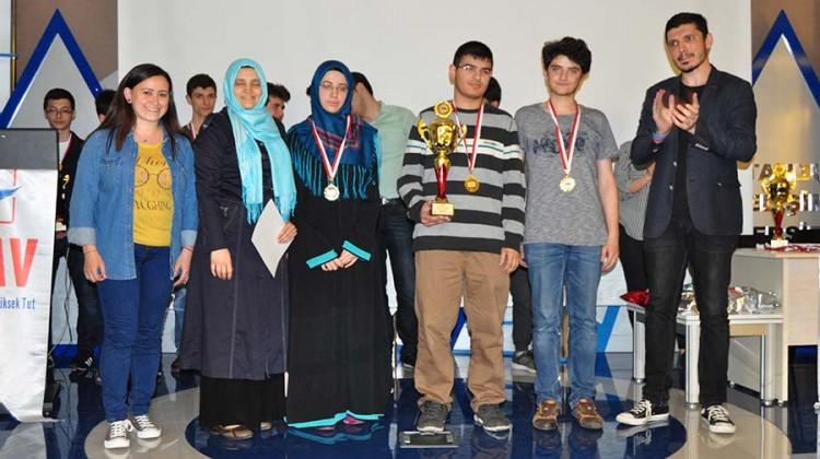 Şampiyon Kartal Anadolu İmam-Hatip lisesi oldu!