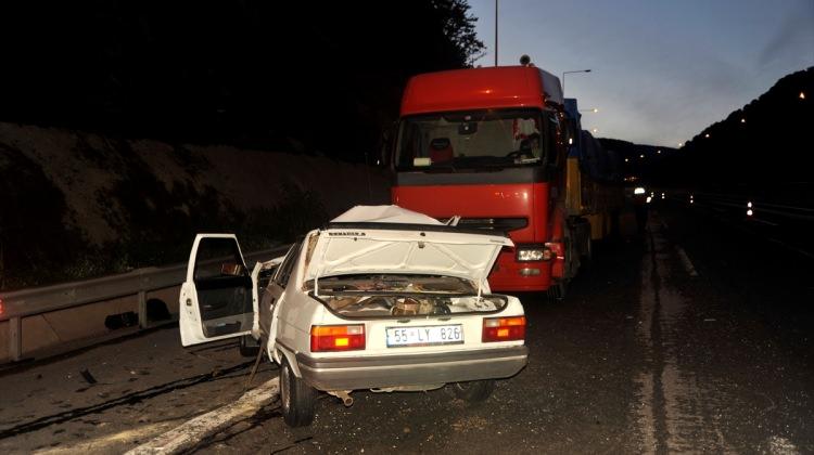 TEM Otoyolu'nda trafik kazası: 1 ölü, 2 yaralı