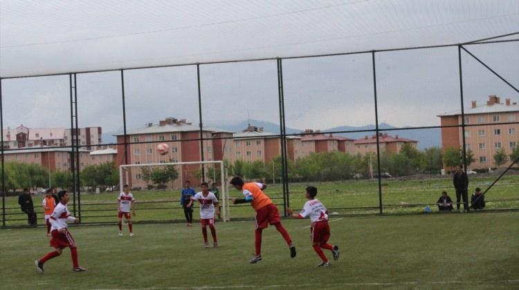 Ağrı'da "Ortaokullar Arası Futbol Turnuvası"