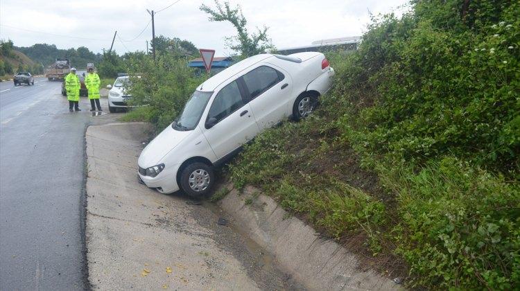Akçakoca'da trafik kazası : 1 yaralı