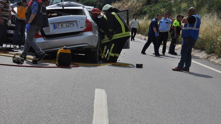 Kocaeli'de otomobil devrildi: 1 ölü