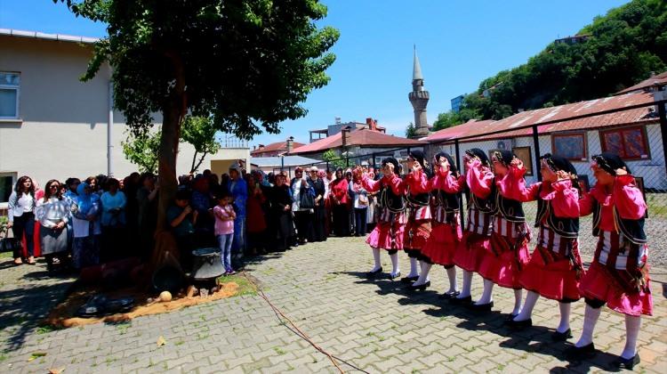 Tirebolu'da HEM kurslarını tamamlayanlar belge aldı