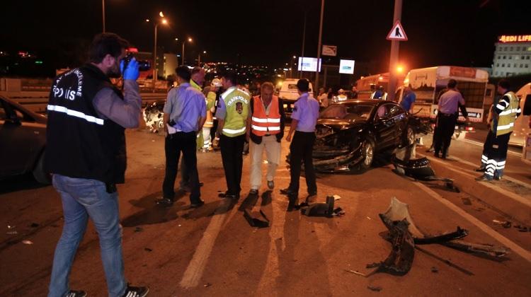 İstanbul'da trafik kazası : 1 ölü 3 yaralı