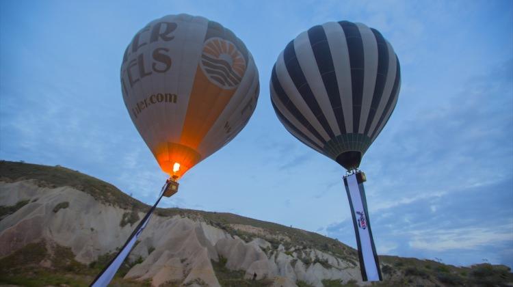 Kapadokya'da balonlar Beşiktaş için havalandı