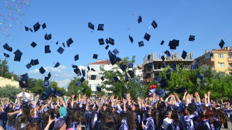 Lüleburgaz'da lise öğrencilerine mezuniyet töreni