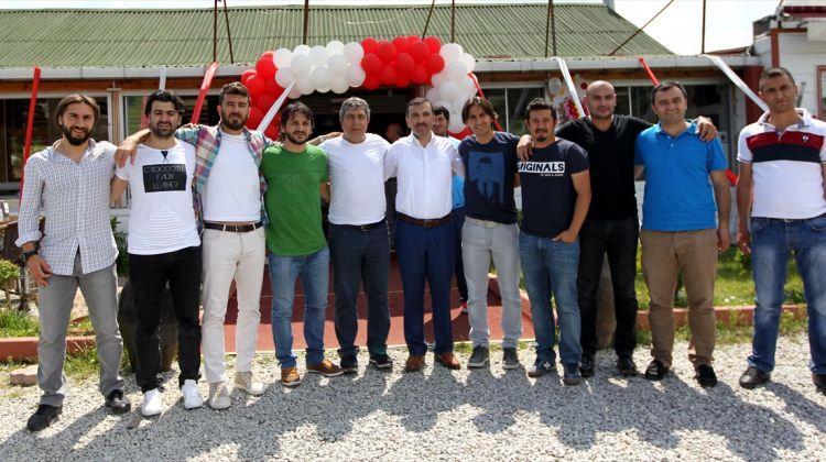 Futbolcu Mehmet Nas restoran açtı
